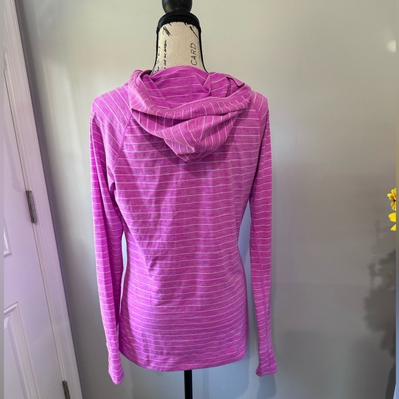 🌷GapFit Women’s Hooded Shirt - Pink w/ White Stripes - Size Small - Picture 5 of 11